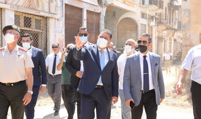 KKTC Başbakan Saner, Kapalı Maraş&#039;ta açılan bölgeyi ziyaret etti