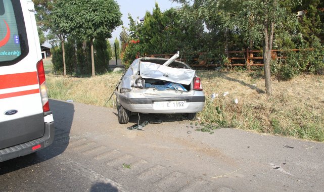 Kontrolden çıkan otomobil su kanalına düştü: 2 yaralı