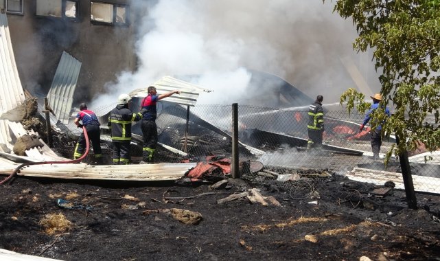 Kullanılmayan eski fabrikada korkutan yangın