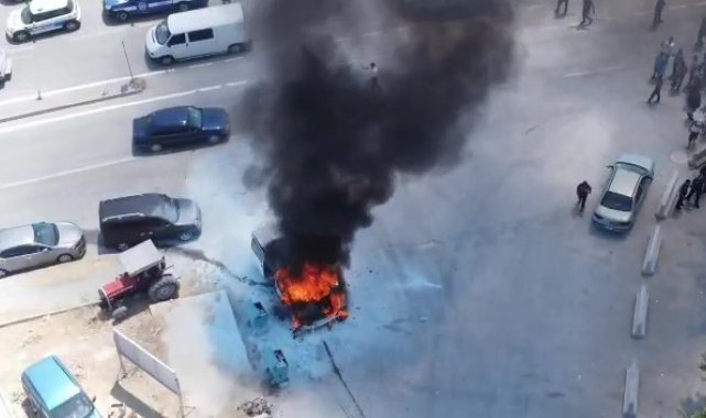 Kurbanlık almaya geldiği minibüs hurda yığını oldu