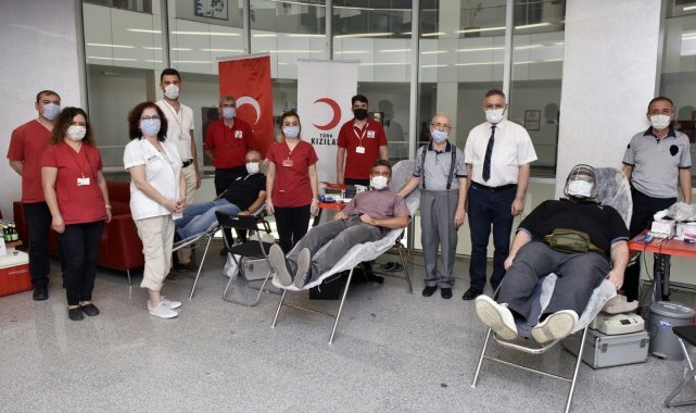 Manisa CBÜ personeli kan ve kök hücre bağışında bulundu