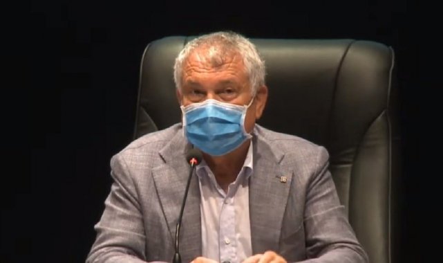 Mecliste &quot;hain ve hırsız&quot; tartışması