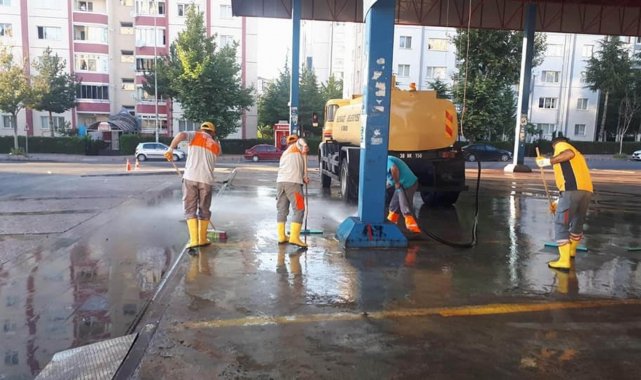 Melikgazi&#039;de kurban kesim yerleri temizlenerek dezenfekte ediliyor