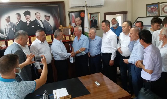 MHP'li meclis üyesi AK Parti'ye geçti