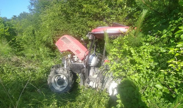 Ot biçerken traktörle uçuruma yuvarlandı