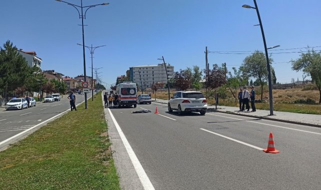 Otomobil çarpan kadın hayatını kaybetti