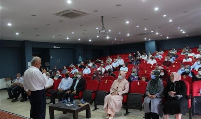 "Şahidiz Şanlı Direnişe" konulu konferans düzenledi