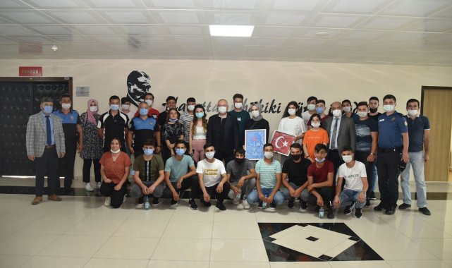 Rektör Namık Ak, öğrencileri dinledi