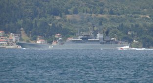 Rus savaş gemileri peş peşe Çanakkale Boğazı'ndan geçti