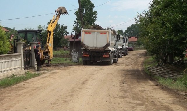 Sakarya&#039;da selin izleri temizleniyor