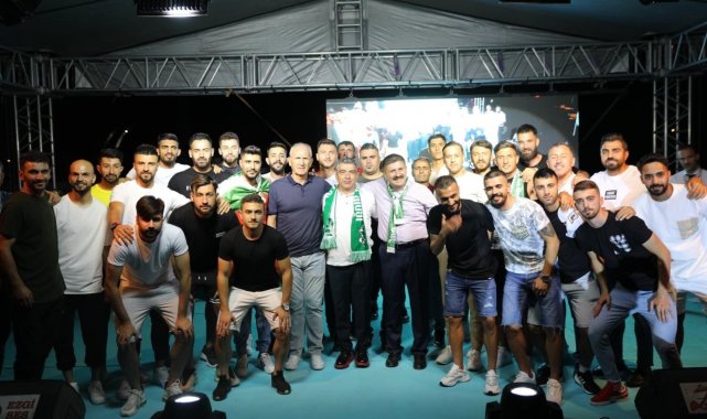 Şampiyonlar için kutlama programı düzenlendi