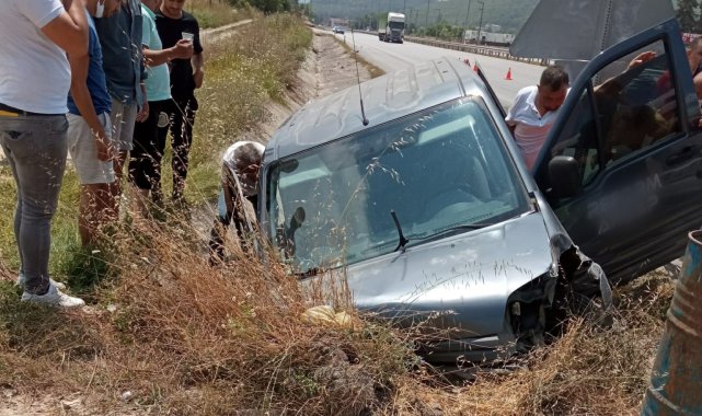 Samsun'da hafif ticari araç su kanalına girdi: 6 yaralı