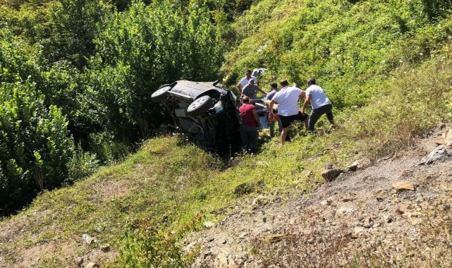 Samsun'da otomobil şarampole yuvarlandı: 2 ölü