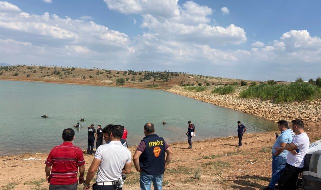 Serinlemek için girdiği gölette boğuldu