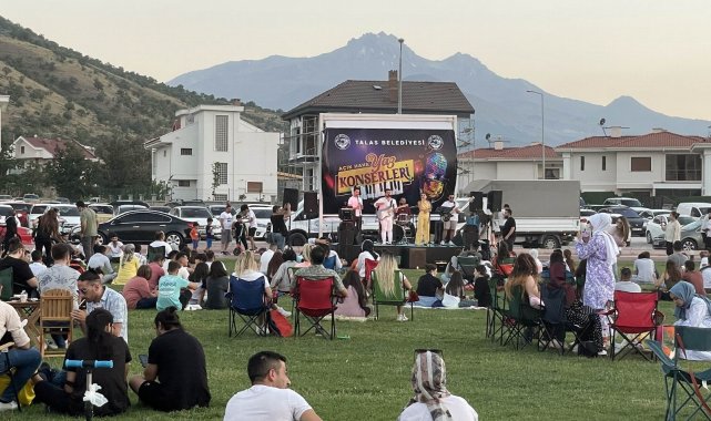 Talas&#039;ta Cumartesi sinema pazar konser