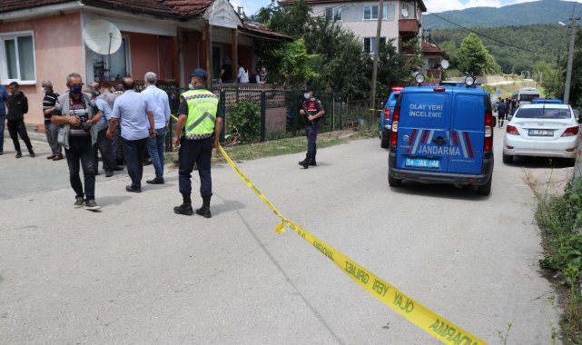Tartıştığı komşusunu silahla öldürdü, eşini ağır yaraladı