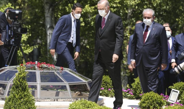 TBMM Başkanı Şentop: "FETÖ aparatı yerinden söküldükçe Türkiye milli hedeflerine daha emin ve kararlı adımlar atmaya başlamıştır"