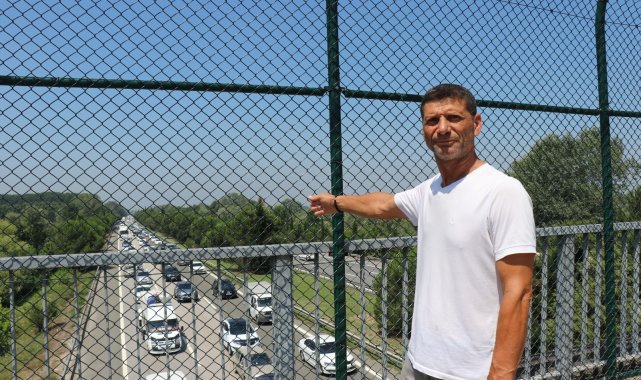 TEM'de tatilci yoğunluğu görenleri şaşırtıyor