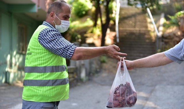 Tuzla'da ihtiyaç sahibi ailelere 5 ton kurban eti dağıtıldı