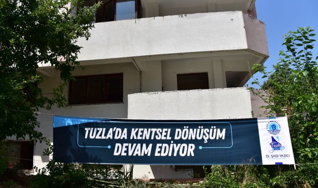 Tuzla'da orta hasarlı 37 bina daha yıkılıyor