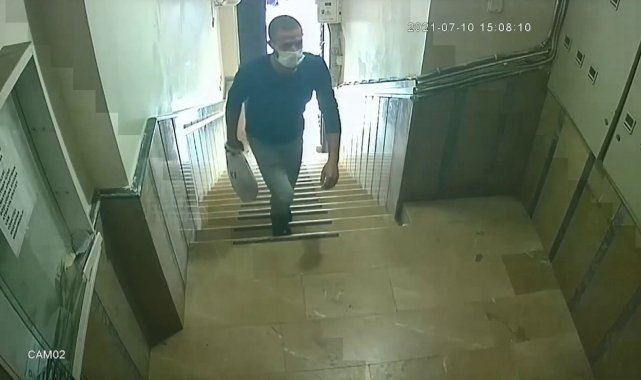 Ümraniye&#039;de özel eğitim merkezinden gündüz vakti laptop hırsızlığı kamerada