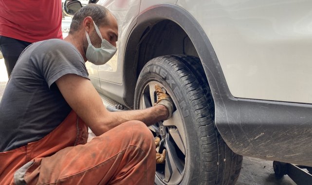 Uzmandan &quot;yazın kışlık lastik kullanmayın&quot; uyarısı