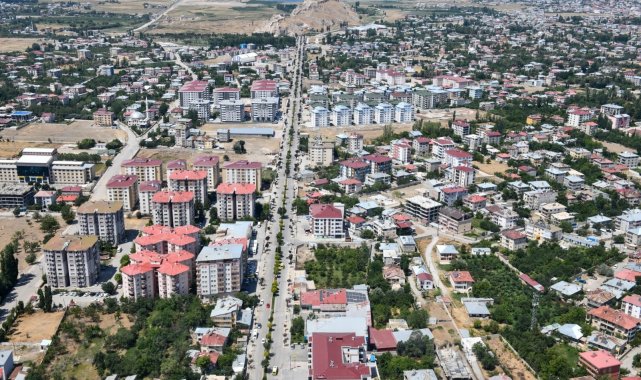 Van Valisi Bilmez'den helikopterli denetim