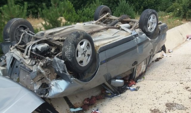 Yoldan çıkan otomobil şarampolde takla attı: 2 yaralı