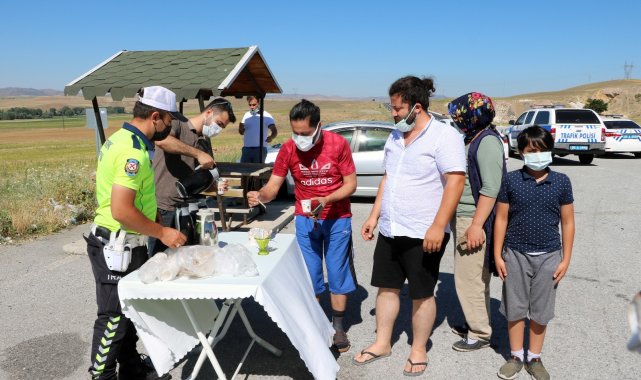 Yozgat'ta trafik ekiplerinden "Yorulunca Mola Verin Hayata Mola Vermeyin" projesi