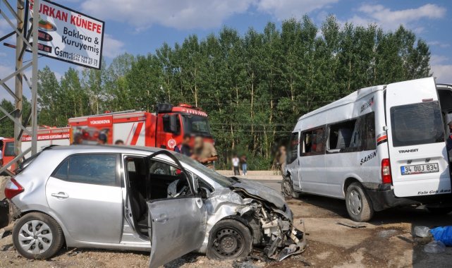 Yüksekova'da trafik kazası: 9 yaralı