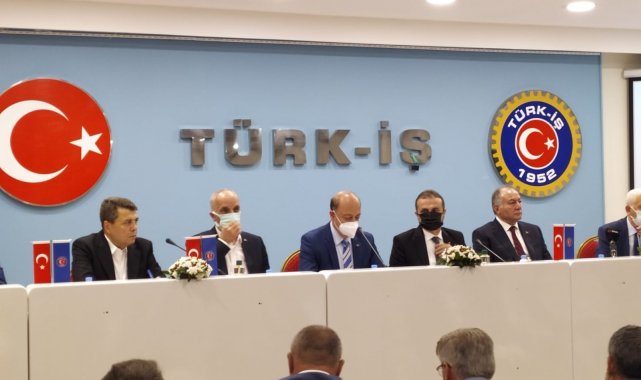 2021 Yılı Kamu Toplu İş Sözleşmeleri Çerçeve Protokolü imzalandı