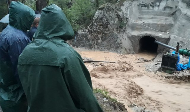 5 gün önce sel sularına kapılan işçiyi arama çalışmaları sürüyor