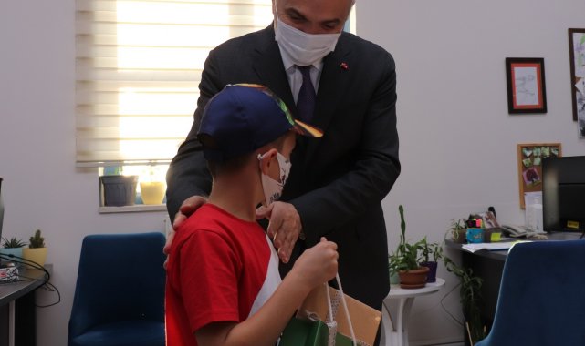 800 öğrenciye kırtasiye çeki dağıtılacak