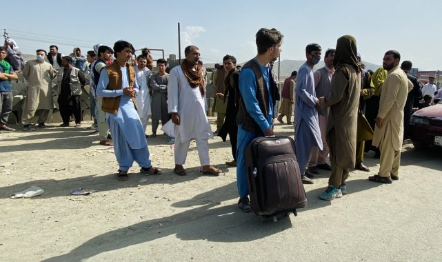 Afgan halkının Kabil Havalimanı&#039;ndaki bekleyişi sürüyor