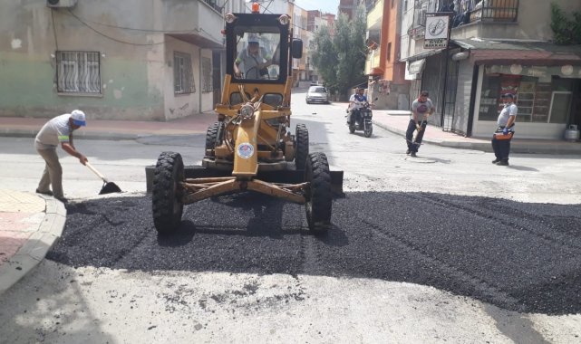 Akdeniz&#039;de yol ve kaldırım çalışmaları devam ediyor