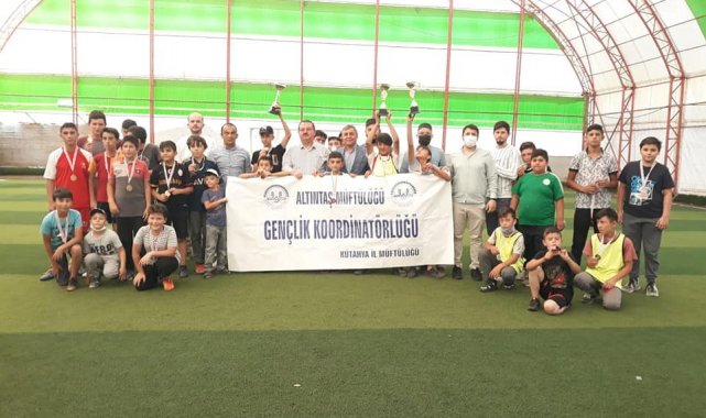 Altıntaş&#039;ta &quot;Yaz Kur&#039;an Kursları Futbol Turnuvası&quot; sona erdi