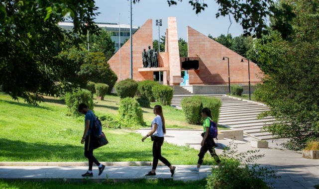 Atatürk Üniversitesi yeni öğrencilerini bekliyor