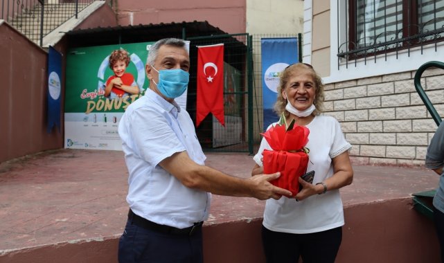 Atıklarını getiren ödülünü aldı