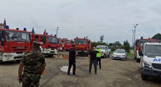 Azerbaycan yangın söndürme ekipleri sevgi gösterileriyle ülkeden ayrıldı