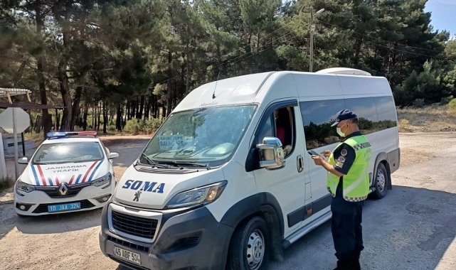 Balıkesir&#039;de jandarma 8 aranan şahsı yakaladı