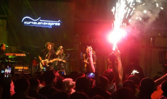 Barış Manço&#039;nun kurduğu rock grubu &#039;Kurtalan Ekspres&#039; Kayserilileri coşturdu