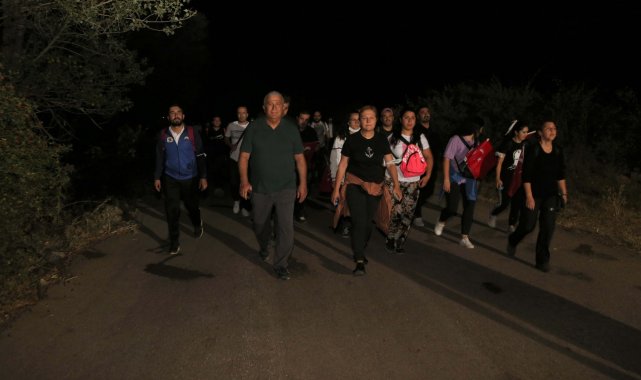 Başkan Atay ve belediye personelleri, zafer için yürüdü