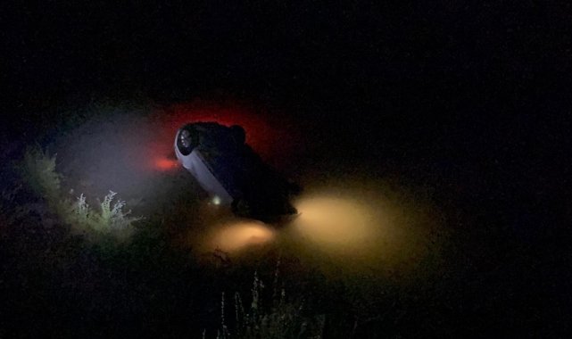 Batman&#039;da kontrolden çıkan otomobil çaya düştü: 1 yaralı