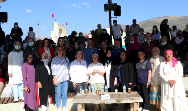 Bayburt&#039;ta 100-150 yıllık sandıkların yer aldığı &#039;Sandıkların Hikayesi&#039; yarışması sona erdi