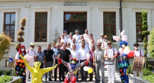 Bayramiç'te esnaf indirim ve alışveriş günleri başladı