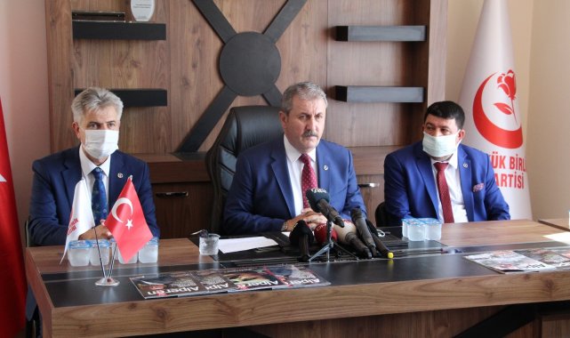 BBP Genel Başkanı Destici: &#039;&#039;Sanki elini kolunu sallayan ülkeye geliyormuş gibi bir iki kanaldan görüntü geçiliyor&#039;&#039;