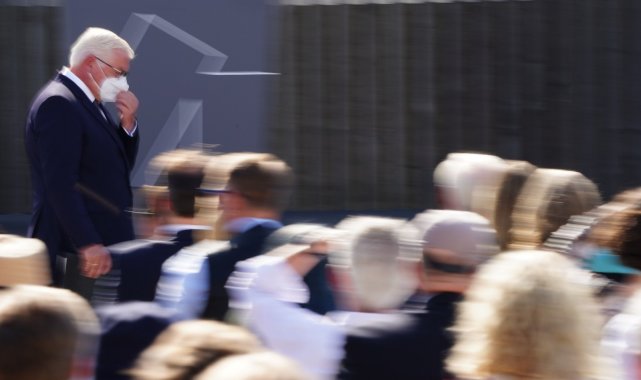 Berlin Duvarı&#039;nın inşasının 60. yıl dönümünde anma töreni