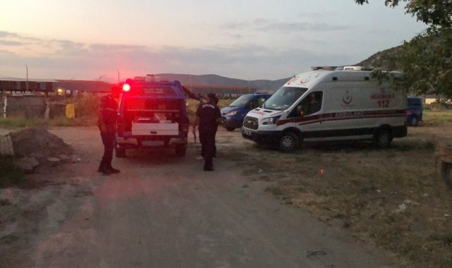 Besiciler arasındaki alacak verecek kavgası kanlı bitti: 1 ölü