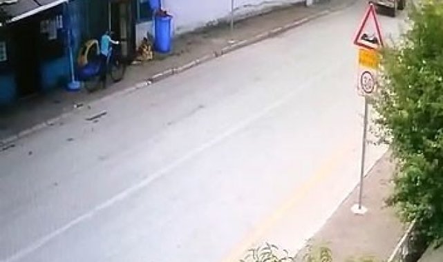 Bisikletli çocuğun kamyonun altında kaldığı anlar ortaya çıktı