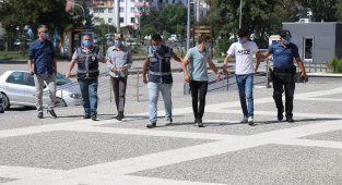 Bolu'da, 2 büfeyi soyan 3 kişi adliyeye sevk edildi